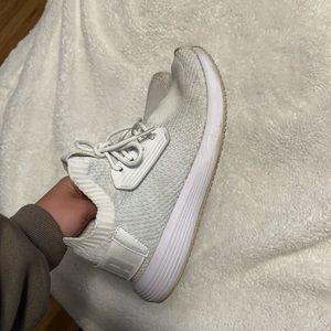 women’s puma shoes